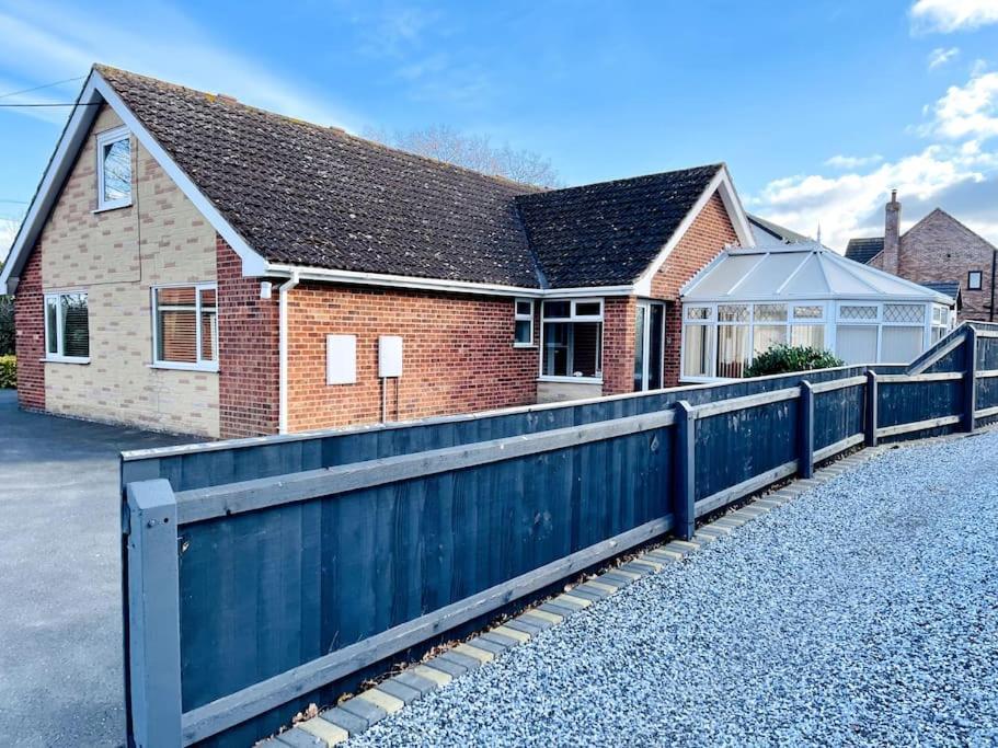 5-Bedroom Cottage In Healing, Grimsby Exteriör bild
