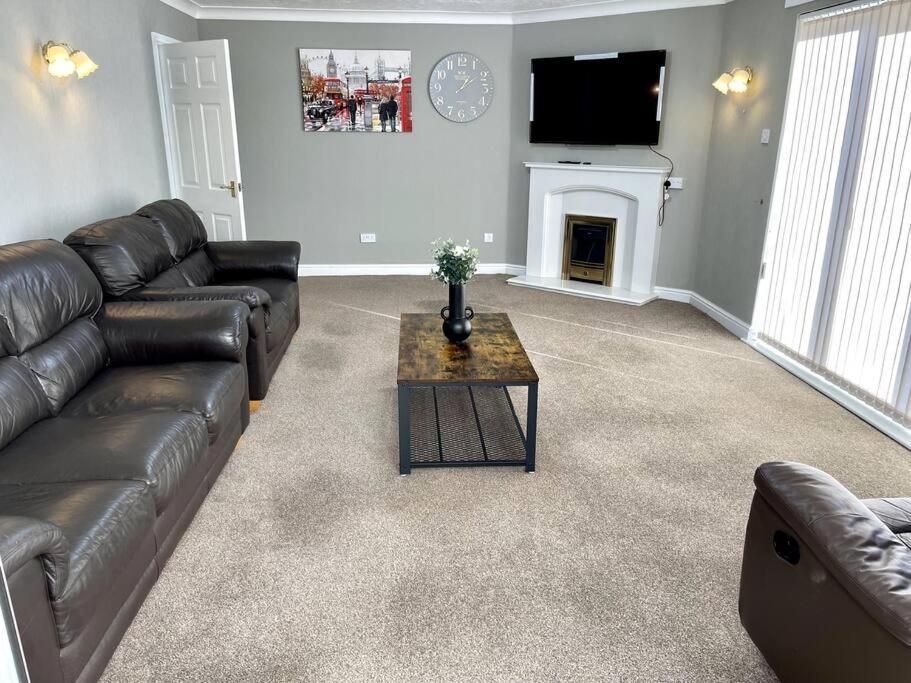 5-Bedroom Cottage In Healing, Grimsby Exteriör bild