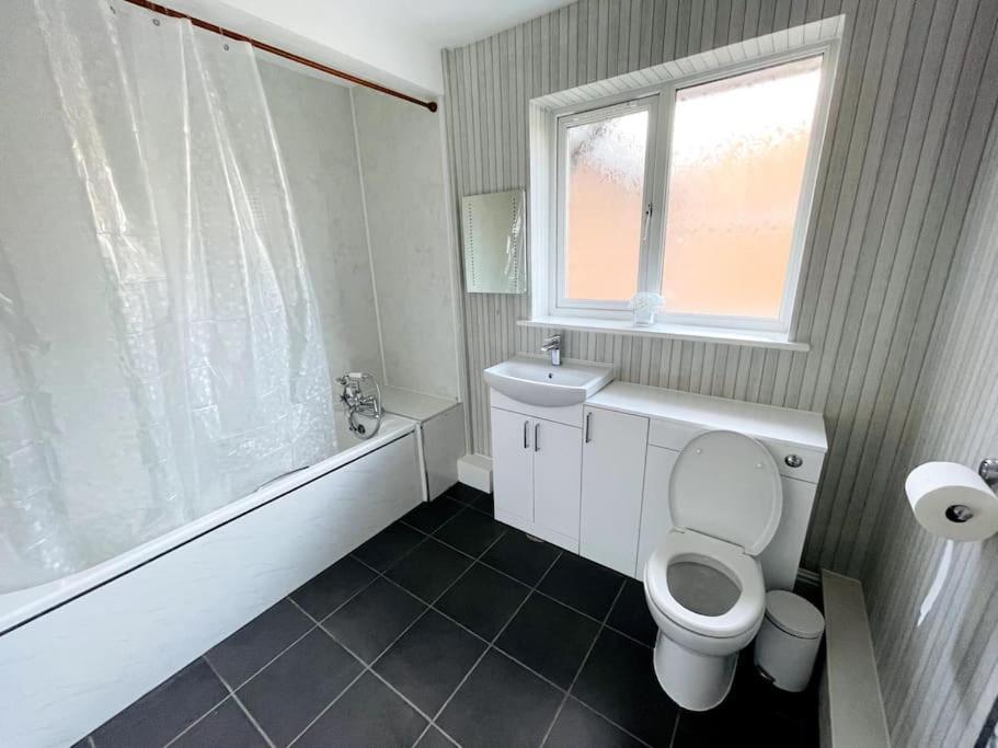 5-Bedroom Cottage In Healing, Grimsby Exteriör bild